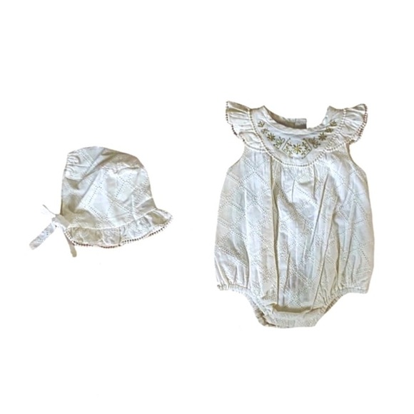 NWT Infant’s Embroidered Bubble Romper With Bonnet - Picture 13 of 14